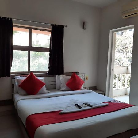 Hotel Saikripa Imperial Daman Luaran gambar