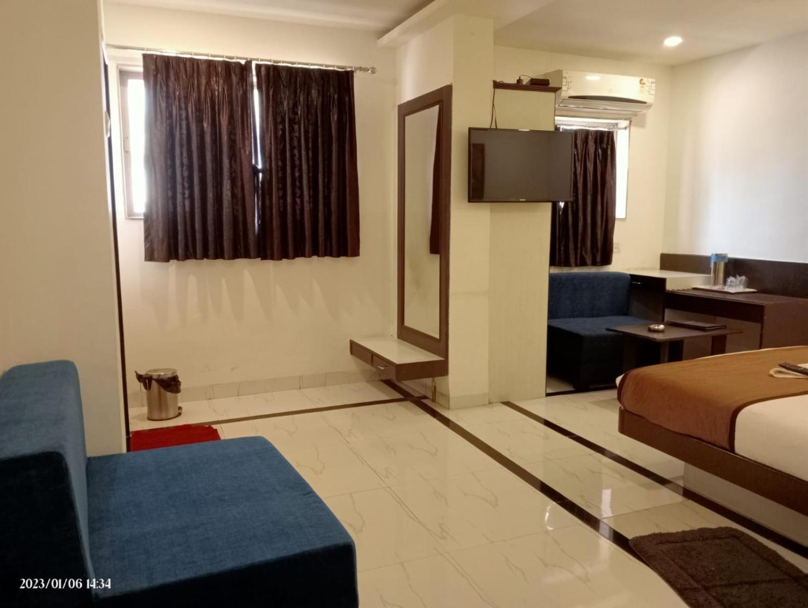 Hotel Saikripa Imperial Daman Luaran gambar