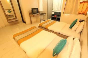 Hotel Saikripa Imperial Daman Luaran gambar