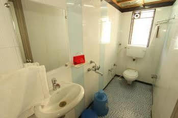 Hotel Saikripa Imperial Daman Luaran gambar