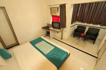 Hotel Saikripa Imperial Daman Luaran gambar